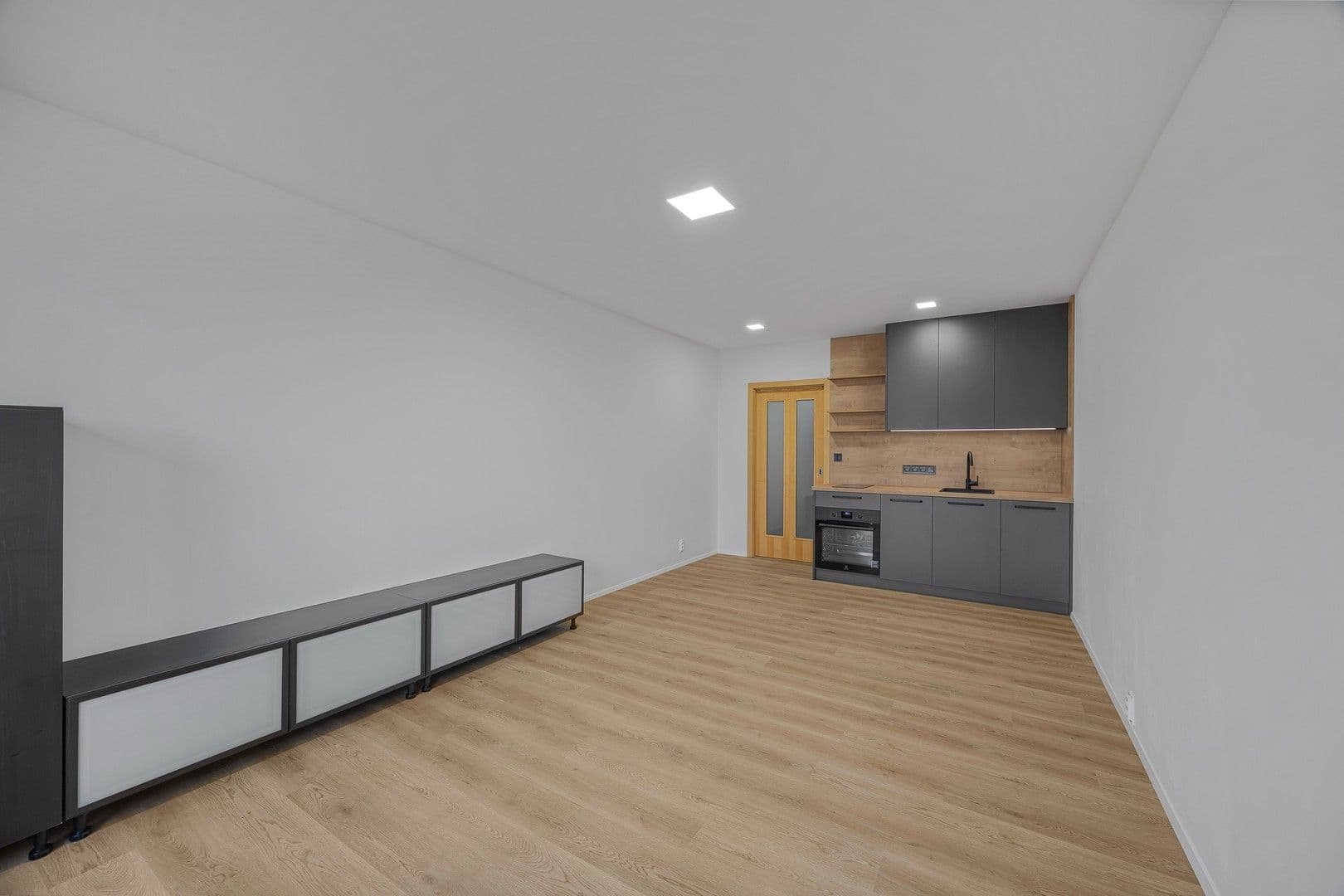 Studio flat to rent, 30 m², Česákova, Prague, Prague Studio flat to rent, 30 m², Česákova, Prague, Prague