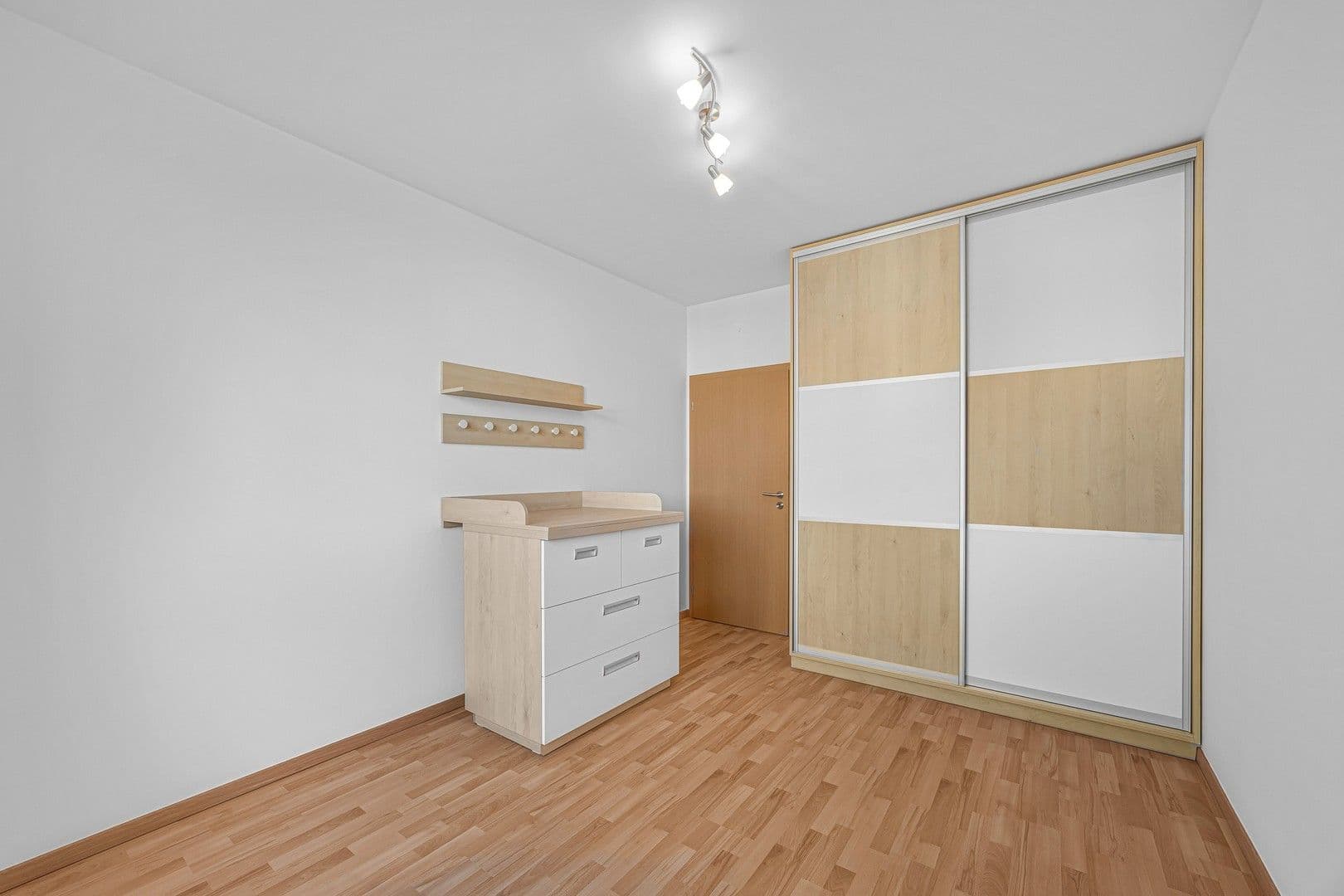 2 bedroom with open-plan kitchen flat to rent, 64 m², Za Dvorem, Brandýs nad Labem-Stará Boleslav, Středočeský Region 2 bedroom with open-plan kitchen flat to rent, 64 m², Za Dvorem, Brandýs nad Labem-Stará Boleslav, Středočeský Region