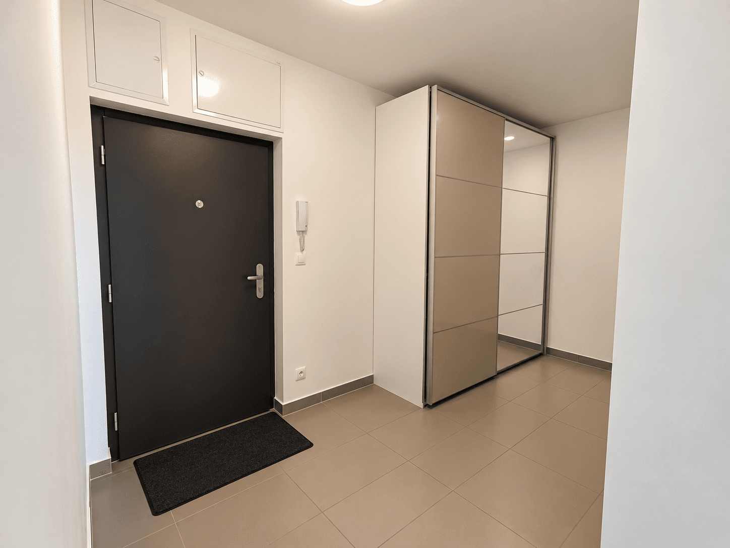 1 bedroom with open-plan kitchen flat to rent, 70 m², Miroslava Hajna, Prague, Prague 1 bedroom with open-plan kitchen flat to rent, 70 m², Miroslava Hajna, Prague, Prague