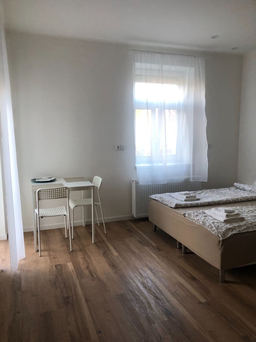 Small studio flat to rent, 34 m², Bělohorská, Prague, Prague Small studio flat to rent, 34 m², Bělohorská, Prague, Prague
