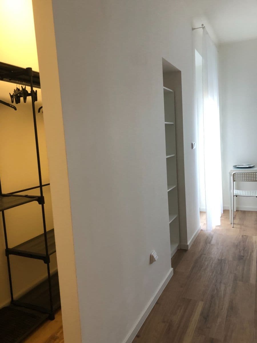 Small studio flat to rent, 34 m², Bělohorská, Prague, Prague Small studio flat to rent, 34 m², Bělohorská, Prague, Prague