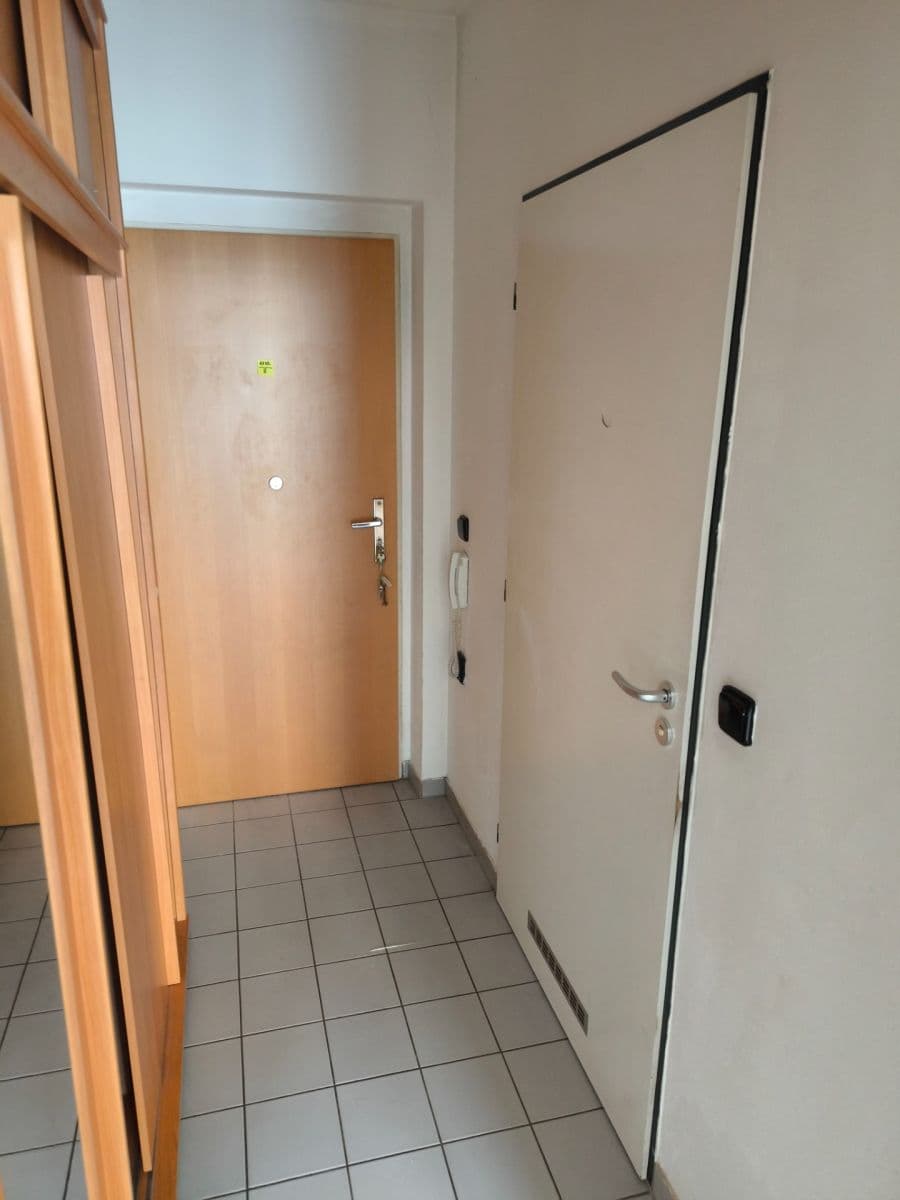 Studio flat for sale, 28 m², Za Mlýnem, Hostivice, Středočeský Region Studio flat for sale, 28 m², Za Mlýnem, Hostivice, Středočeský Region