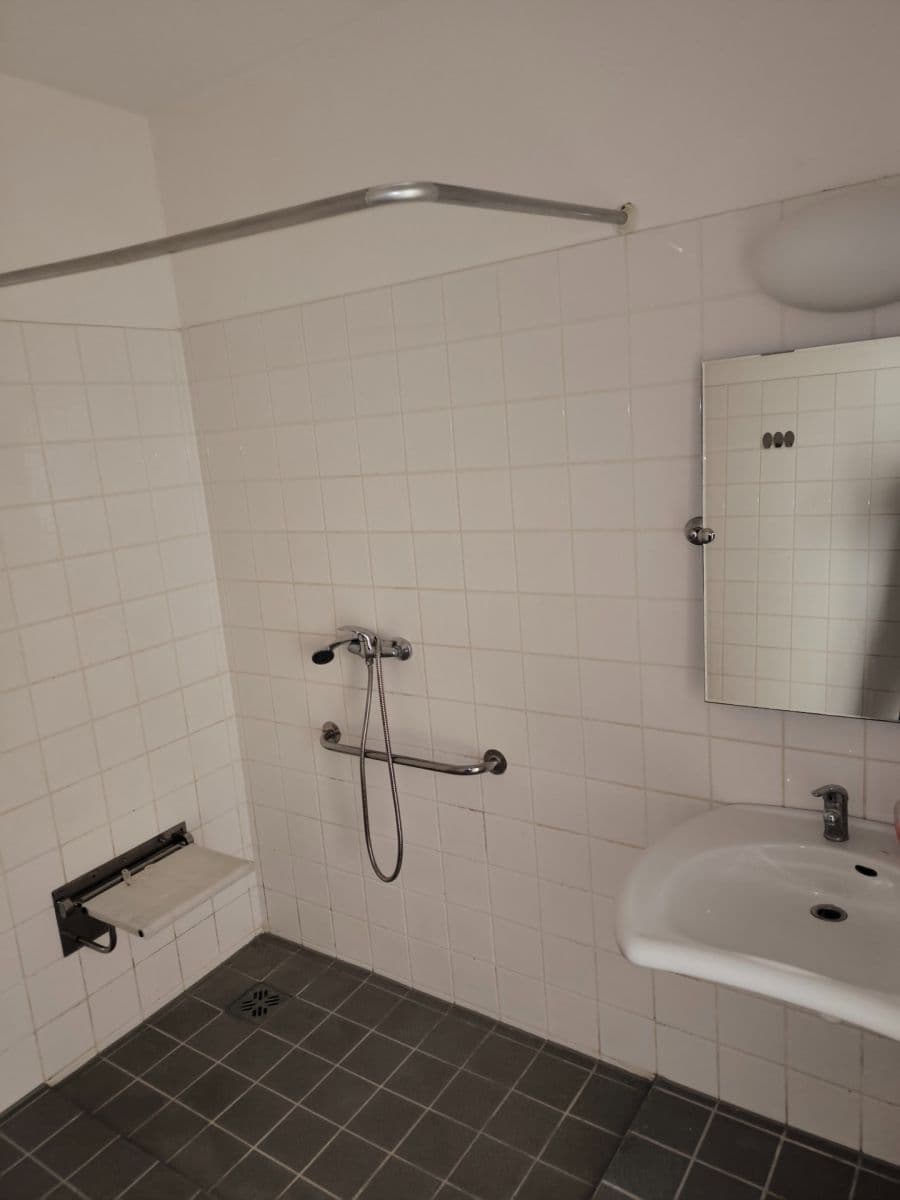 Studio flat for sale, 28 m², Za Mlýnem, Hostivice, Středočeský Region Studio flat for sale, 28 m², Za Mlýnem, Hostivice, Středočeský Region