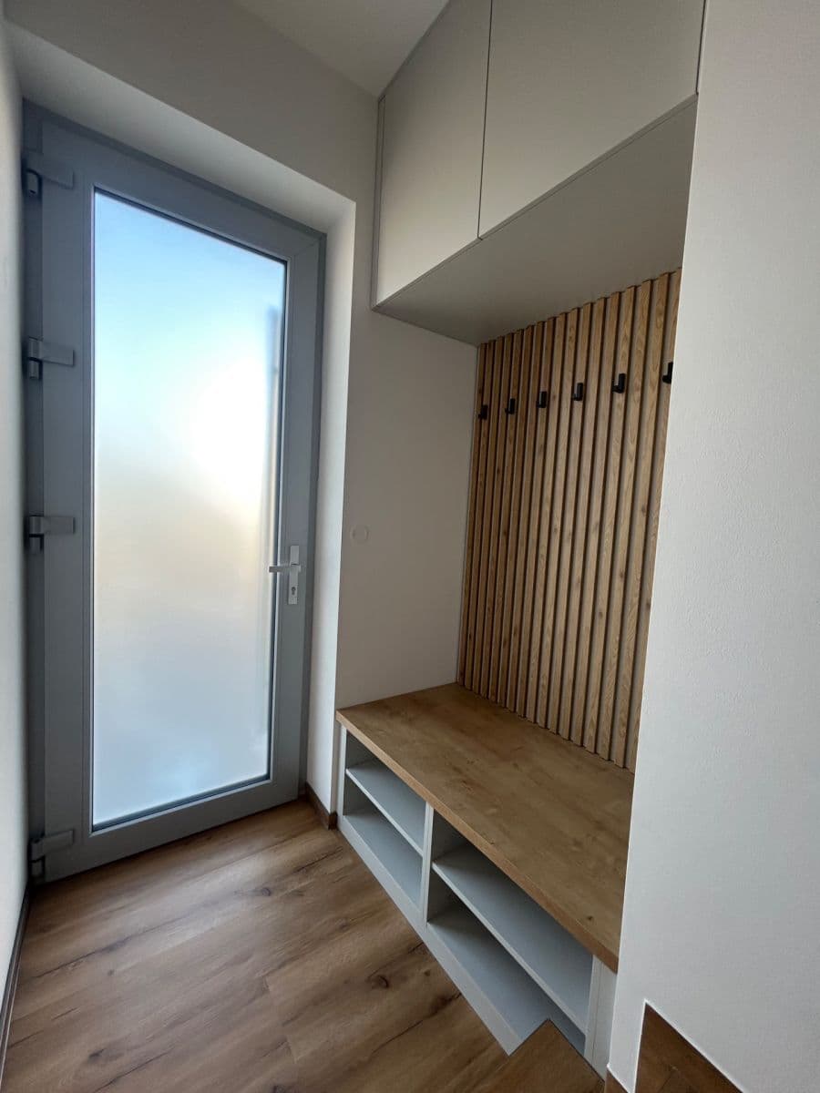 3 bedroom with open-plan kitchen flat to rent, 102 m², Libuše Šafránkové, Šlapanice, Jihomoravský Region 3 bedroom with open-plan kitchen flat to rent, 102 m², Libuše Šafránkové, Šlapanice, Jihomoravský Region