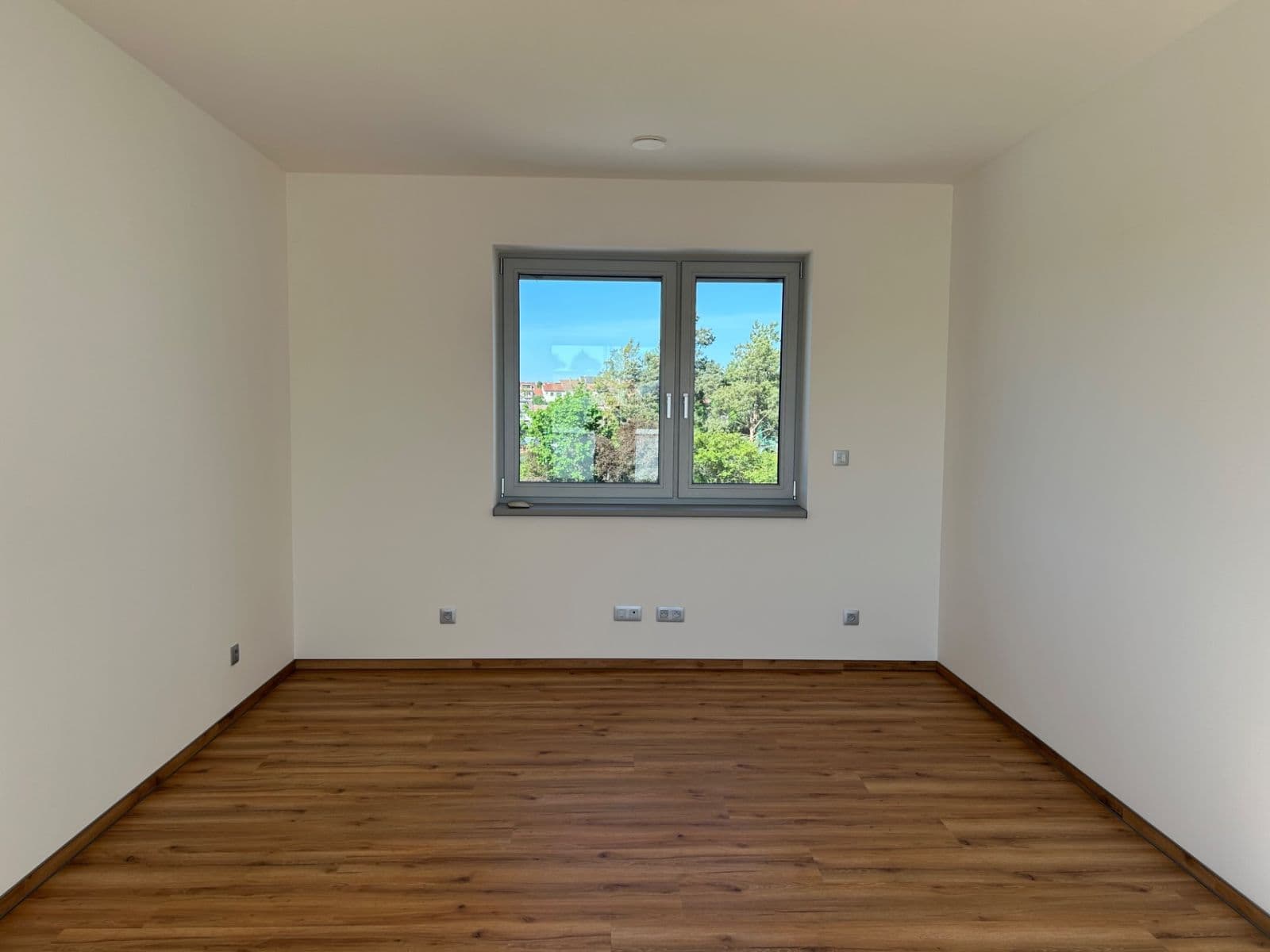 3 bedroom with open-plan kitchen flat to rent, 102 m², Libuše Šafránkové, Šlapanice, Jihomoravský Region 3 bedroom with open-plan kitchen flat to rent, 102 m², Libuše Šafránkové, Šlapanice, Jihomoravský Region