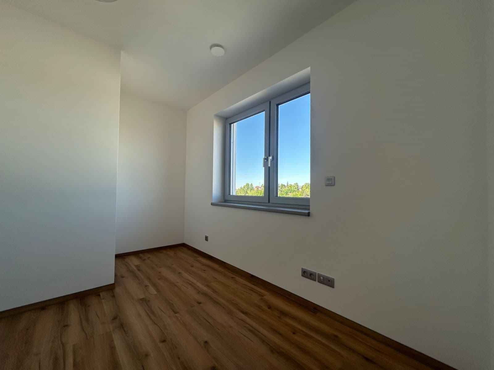 3 bedroom with open-plan kitchen flat to rent, 102 m², Libuše Šafránkové, Šlapanice, Jihomoravský Region 3 bedroom with open-plan kitchen flat to rent, 102 m², Libuše Šafránkové, Šlapanice, Jihomoravský Region