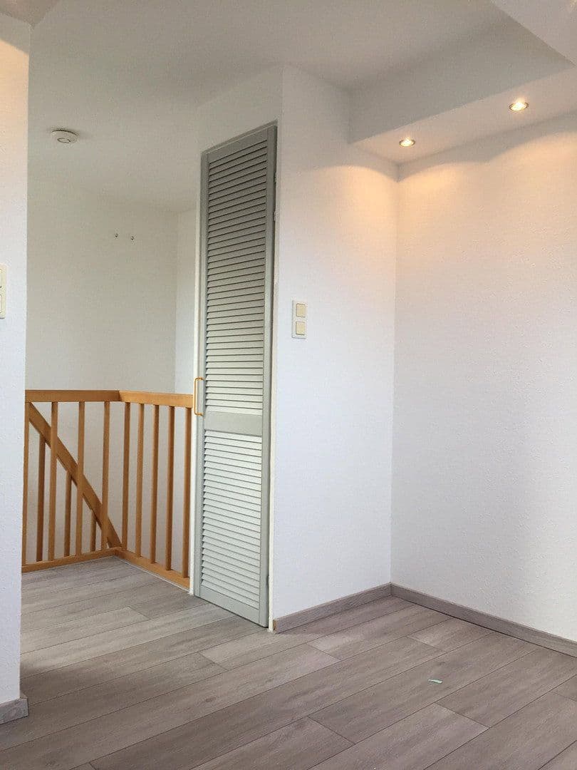 4 bedroom flat to rent, 77 m², Hölderlin Str. 2, Stuhr, Lower Saxony 4 bedroom flat to rent, 77 m², Hölderlin Str. 2, Stuhr, Lower Saxony