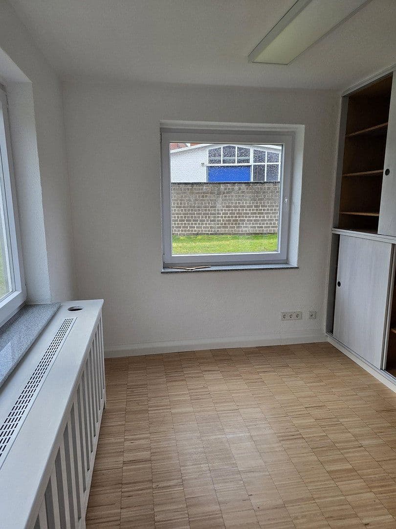 office to rent, 49 m², Im Gewerbegebiet 11, Sankt Ingbert, Saarland office to rent, 49 m², Im Gewerbegebiet 11, Sankt Ingbert, Saarland