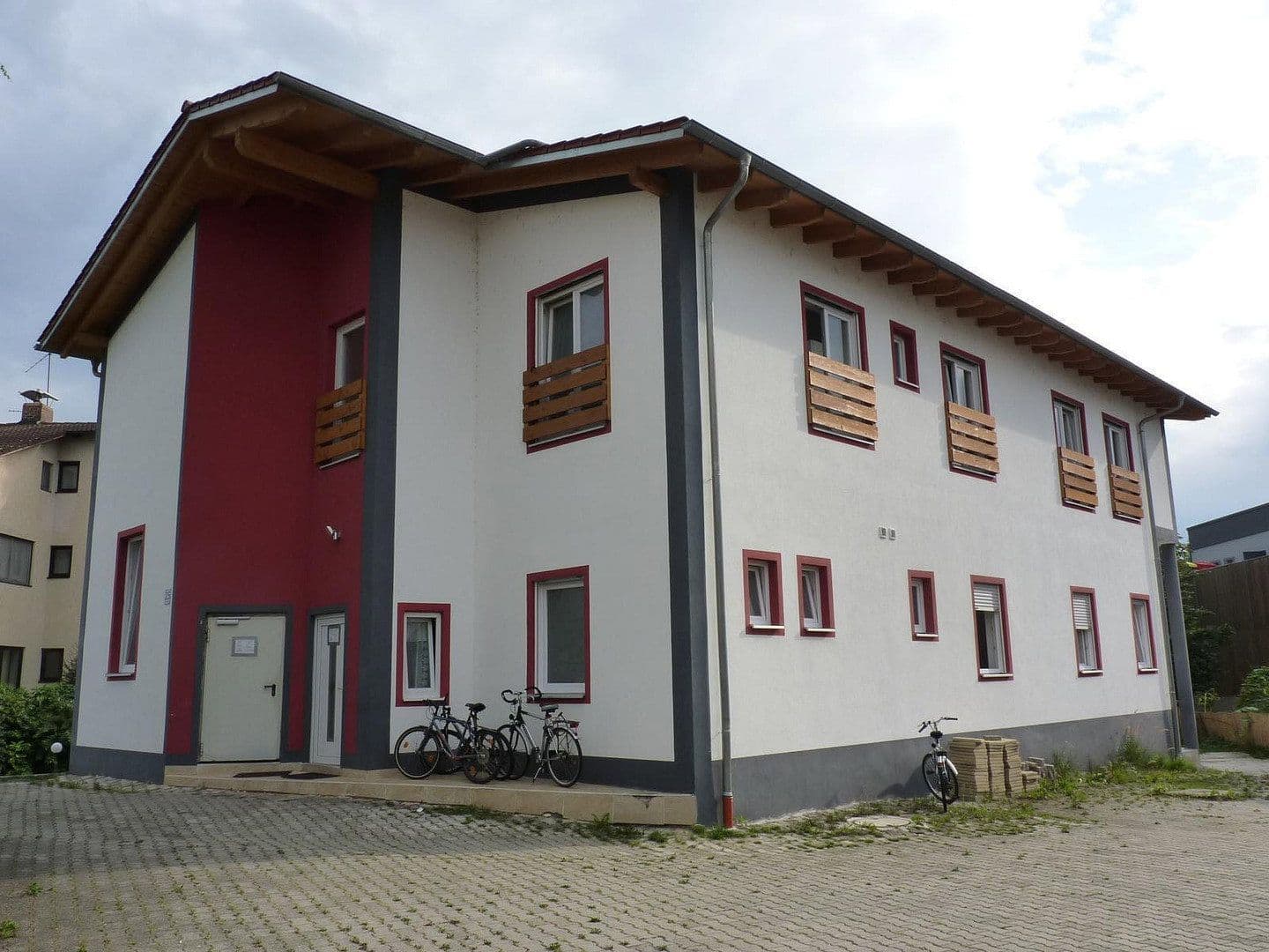 house to rent, 350 m², Bahnhof Strasse 25, Dingolfing, Bavaria house to rent, 350 m², Bahnhof Strasse 25, Dingolfing, Bavaria