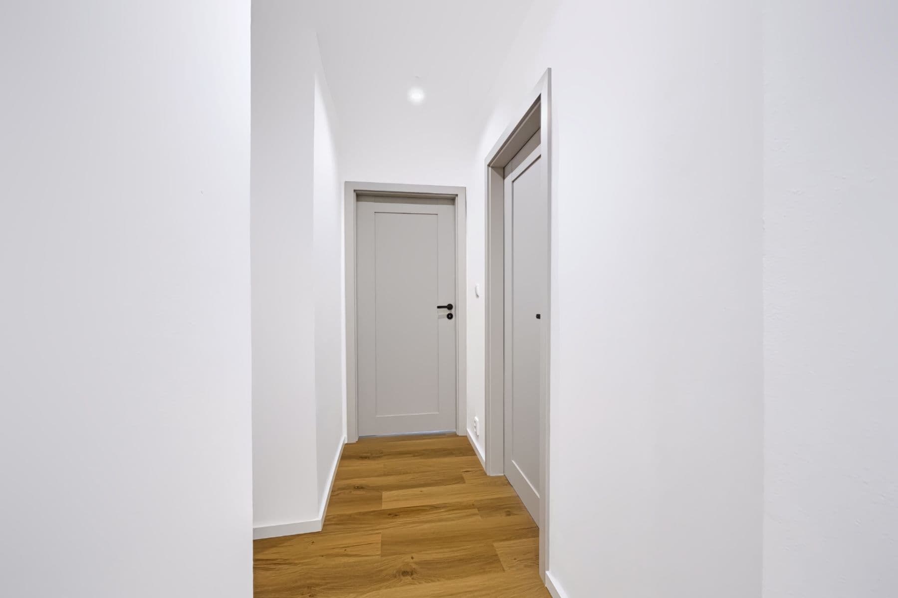 3 bedroom with open-plan kitchen flat for sale, 78 m², Hlavní, Prague, Prague 3 bedroom with open-plan kitchen flat for sale, 78 m², Hlavní, Prague, Prague