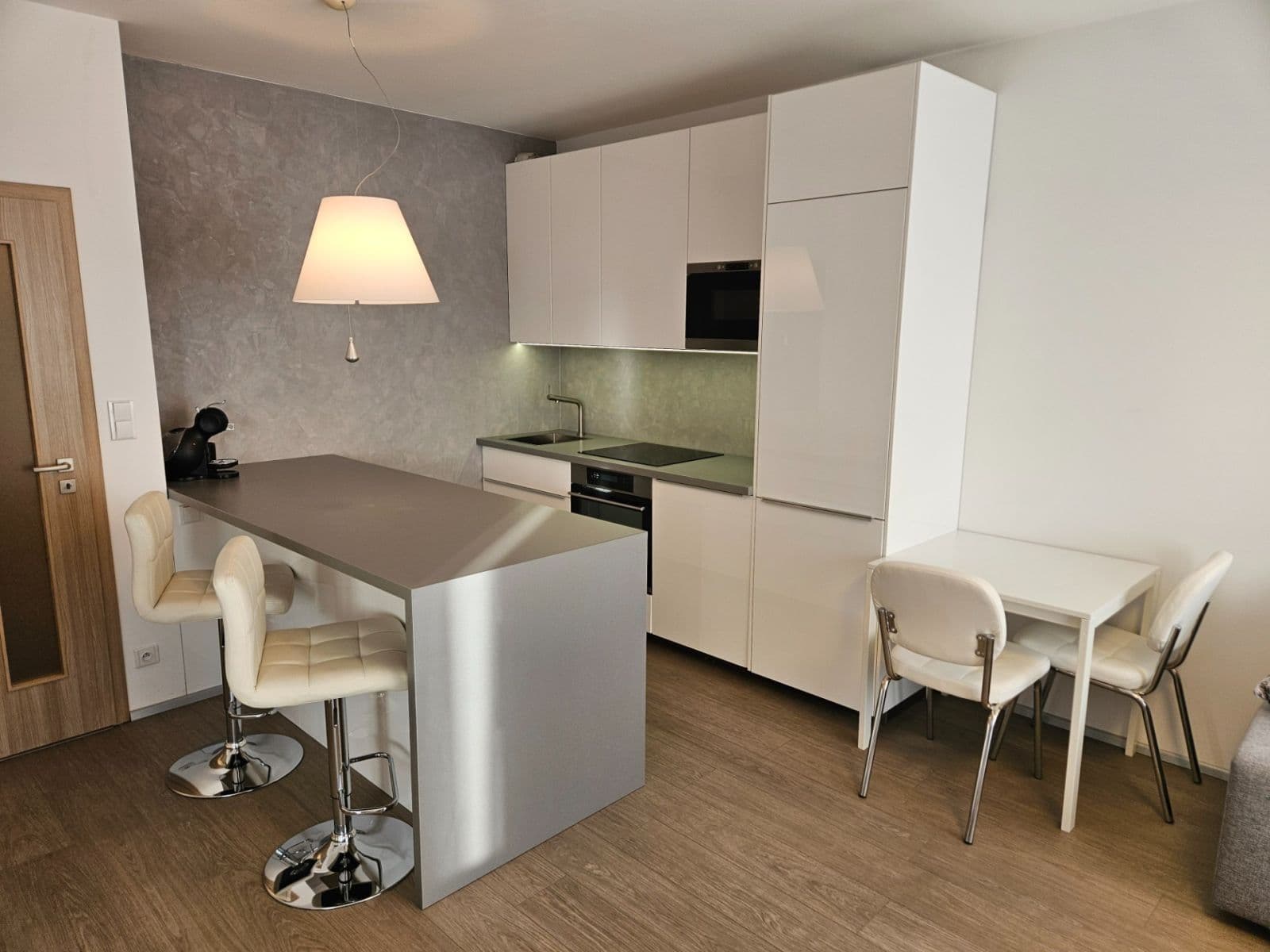 1 bedroom with open-plan kitchen flat to rent, 53 m², Kardausova, Prague, Prague 1 bedroom with open-plan kitchen flat to rent, 53 m², Kardausova, Prague, Prague