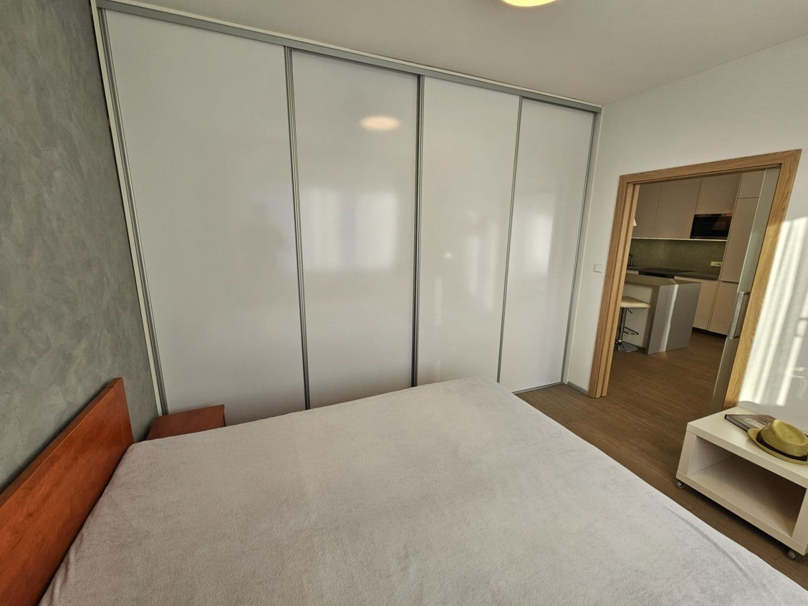 1 bedroom with open-plan kitchen flat to rent, 53 m², Kardausova, Prague, Prague 1 bedroom with open-plan kitchen flat to rent, 53 m², Kardausova, Prague, Prague