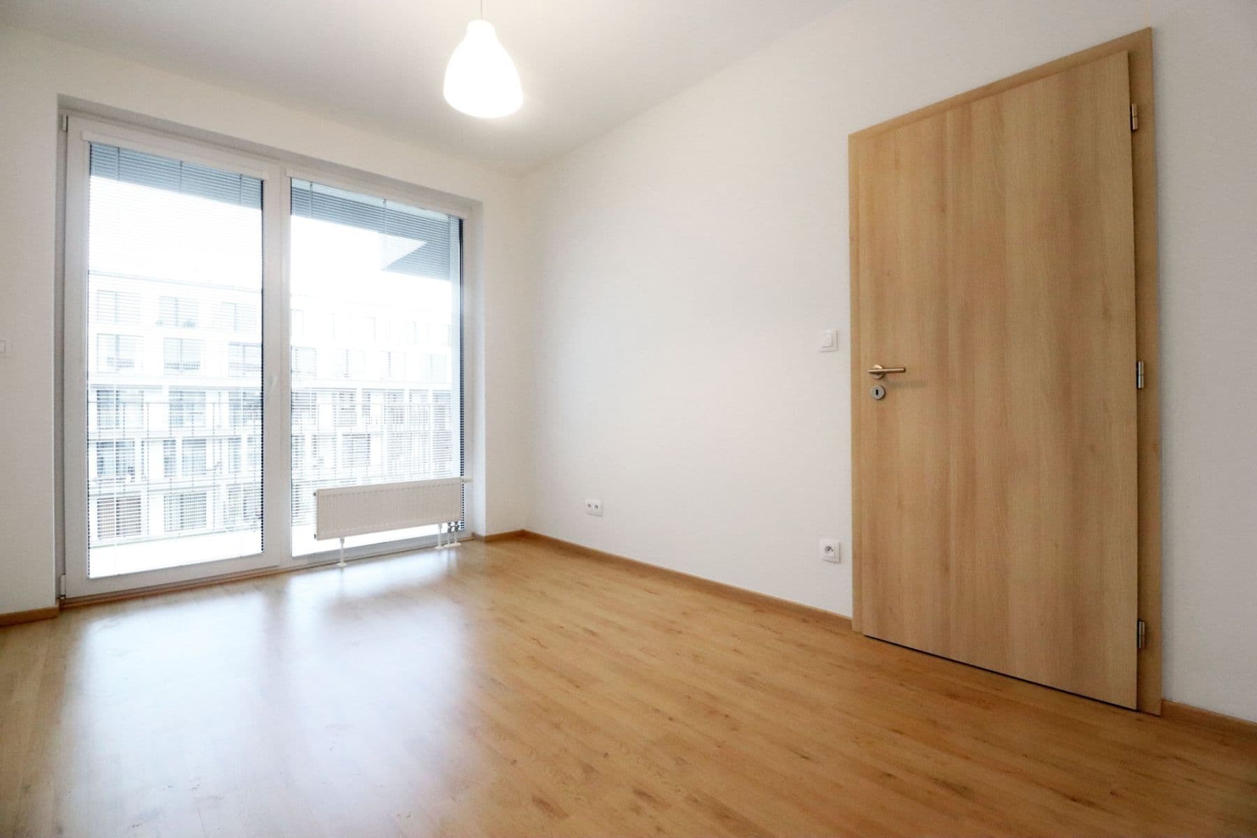 1 bedroom with open-plan kitchen flat to rent, 53 m², Velvarská, Horoměřice, Středočeský Region 1 bedroom with open-plan kitchen flat to rent, 53 m², Velvarská, Horoměřice, Středočeský Region