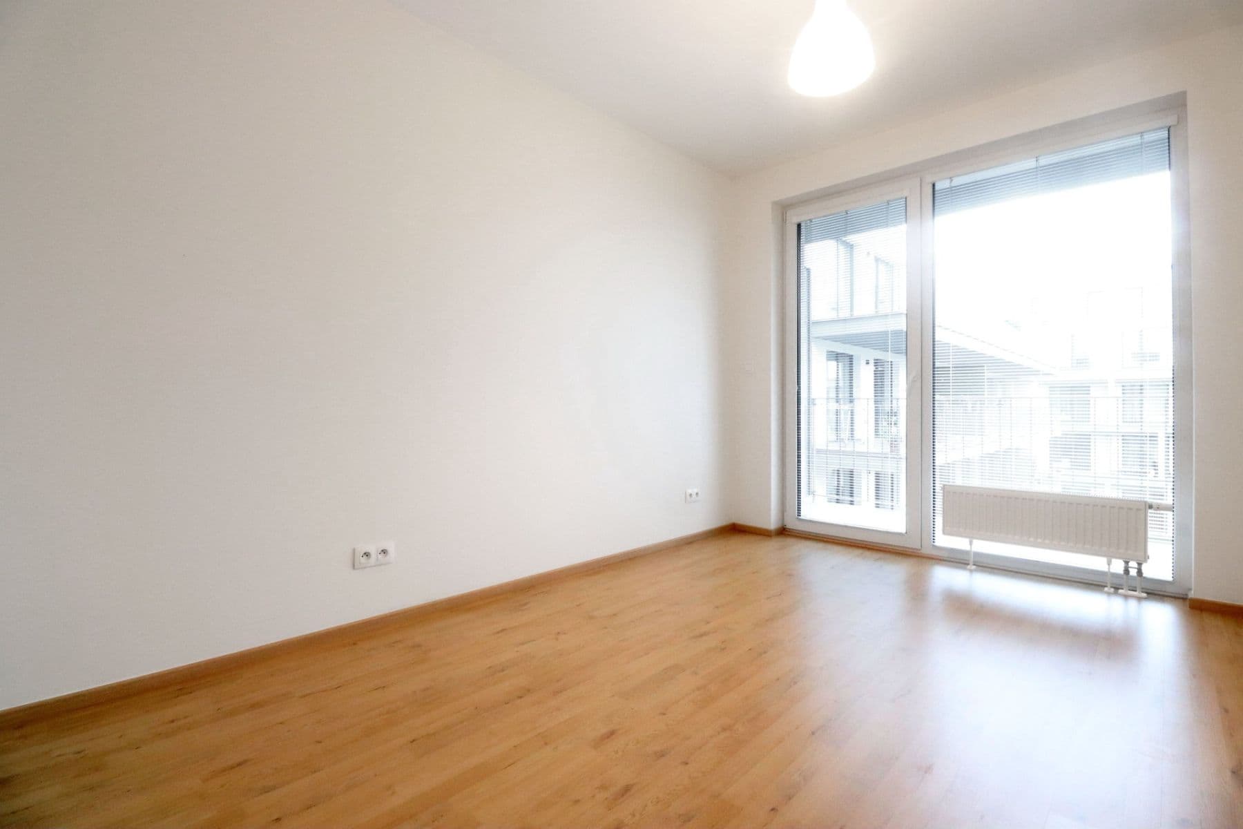 1 bedroom with open-plan kitchen flat to rent, 53 m², Velvarská, Horoměřice, Středočeský Region 1 bedroom with open-plan kitchen flat to rent, 53 m², Velvarská, Horoměřice, Středočeský Region