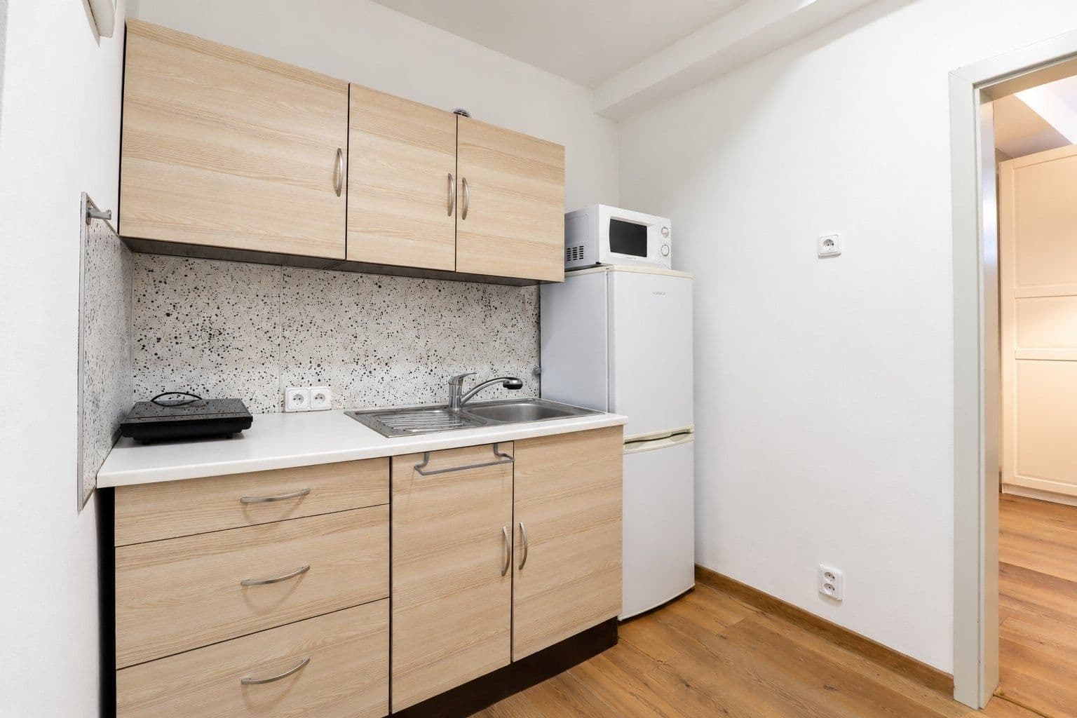 Studio flat to rent, 22 m², Velvarská, Prague, Prague Studio flat to rent, 22 m², Velvarská, Prague, Prague