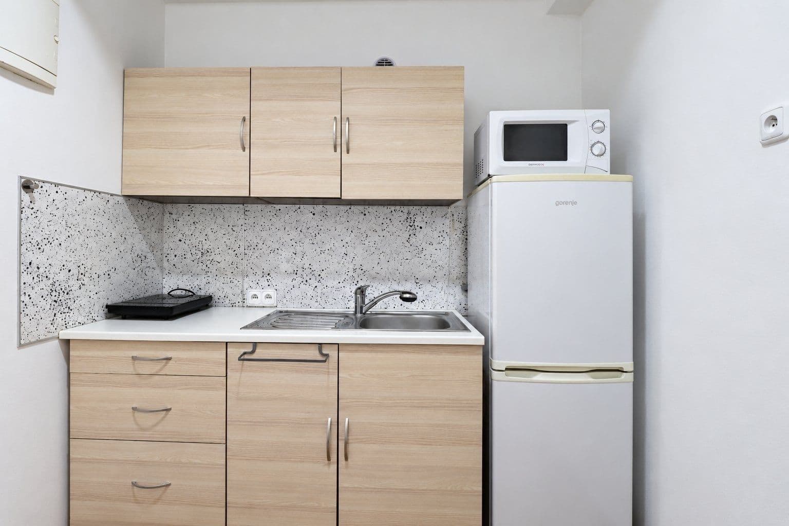 Studio flat to rent, 22 m², Velvarská, Prague, Prague Studio flat to rent, 22 m², Velvarská, Prague, Prague
