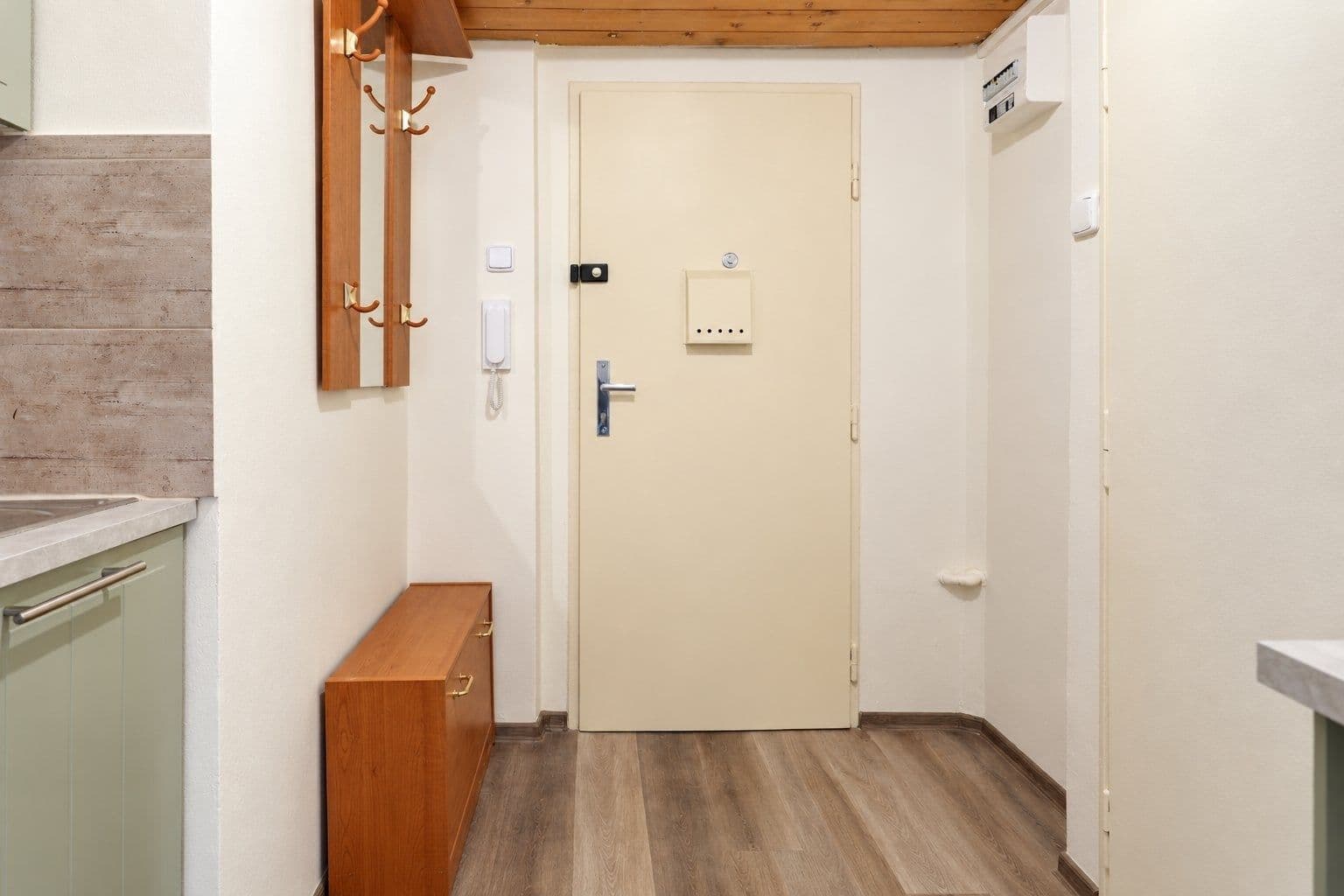 Studio flat to rent, 30 m², Na Klikovce, Prague, Prague Studio flat to rent, 30 m², Na Klikovce, Prague, Prague