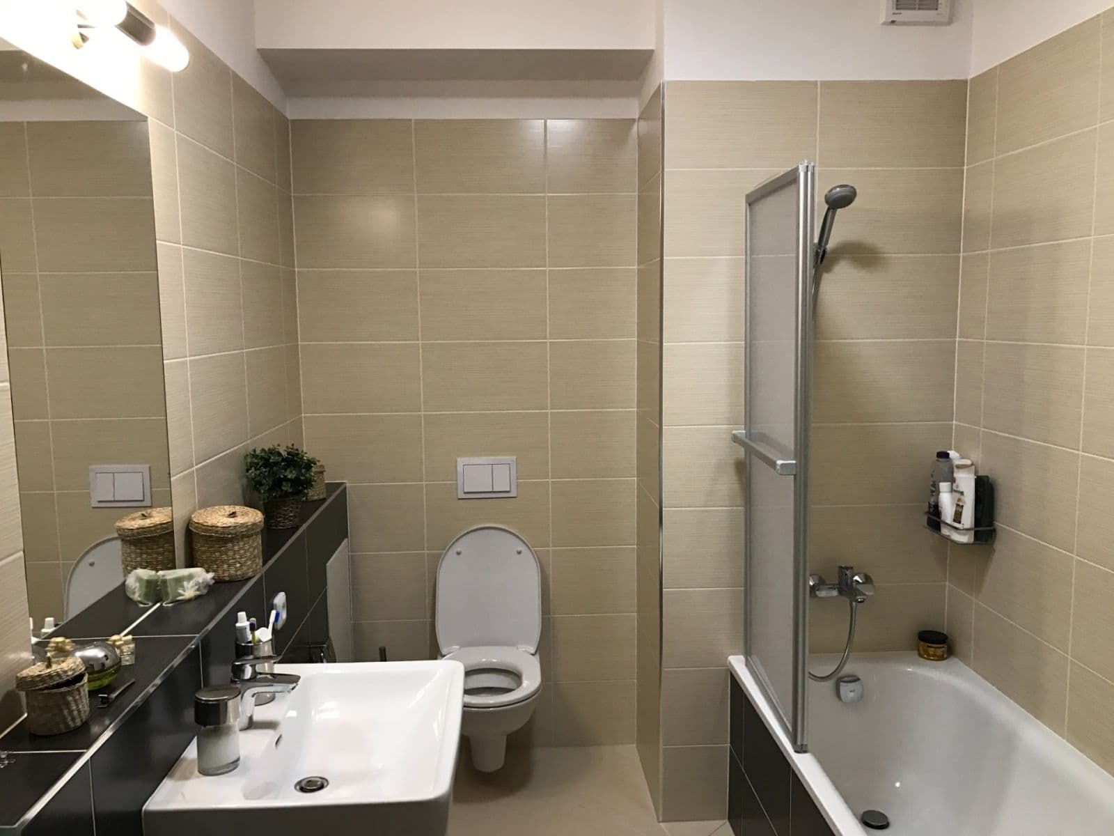 1 bedroom with open-plan kitchen flat to rent, 53 m², Makedonská, Prague, Prague 1 bedroom with open-plan kitchen flat to rent, 53 m², Makedonská, Prague, Prague