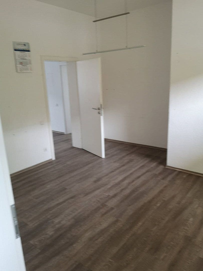 flat to rent, 166 m², Angermunder Straße 27, Duisburg-Großenbaum, North Rhine-Westphalia flat to rent, 166 m², Angermunder Straße 27, Duisburg-Großenbaum, North Rhine-Westphalia