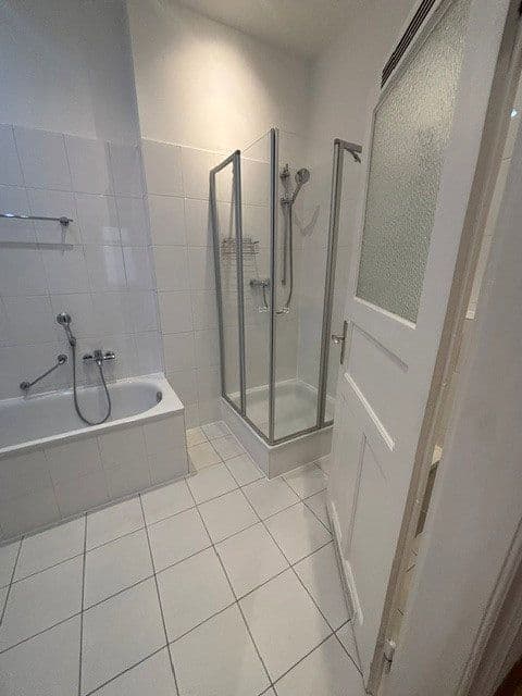 3 bedroom with open-plan kitchen flat to rent, 154 m², München, Bavaria 3 bedroom with open-plan kitchen flat to rent, 154 m², München, Bavaria