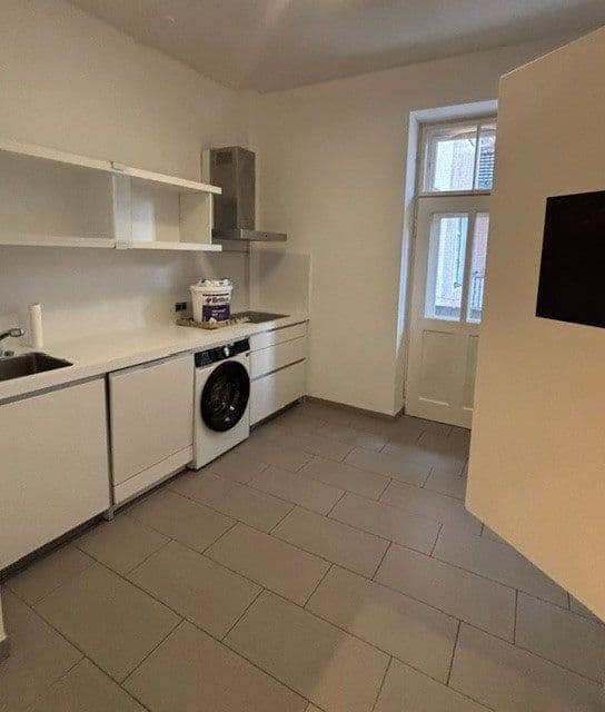 3 bedroom with open-plan kitchen flat to rent, 154 m², München, Bavaria 3 bedroom with open-plan kitchen flat to rent, 154 m², München, Bavaria