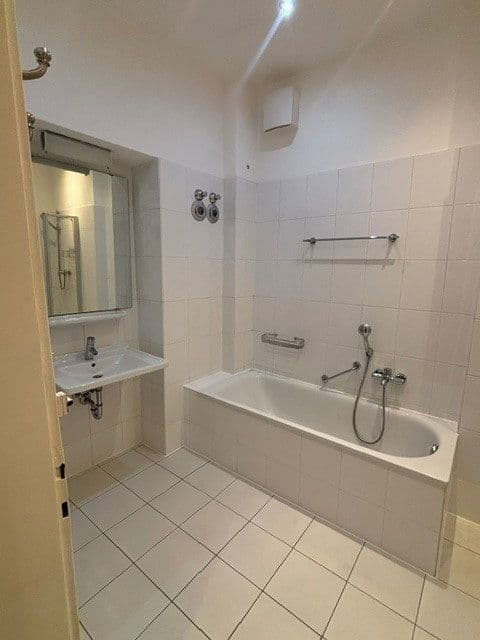 3 bedroom with open-plan kitchen flat to rent, 154 m², München, Bavaria 3 bedroom with open-plan kitchen flat to rent, 154 m², München, Bavaria