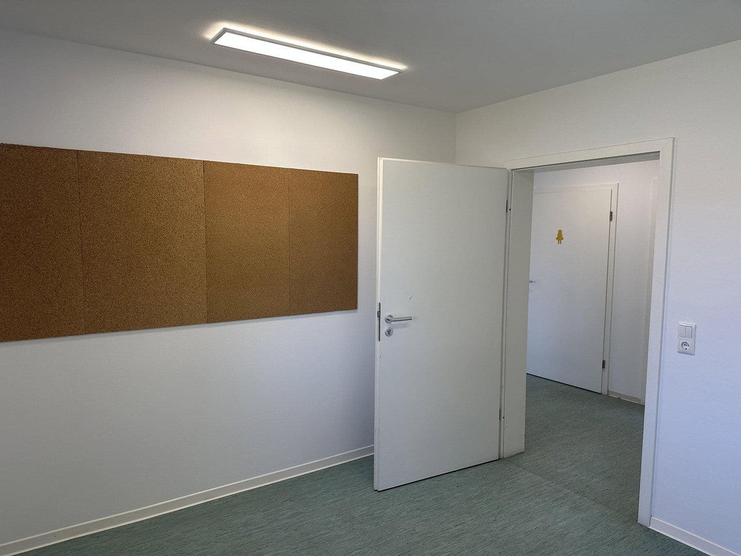 office to rent, 141 m², Bad Kleinen, Mecklenburg-Vorpommern office to rent, 141 m², Bad Kleinen, Mecklenburg-Vorpommern