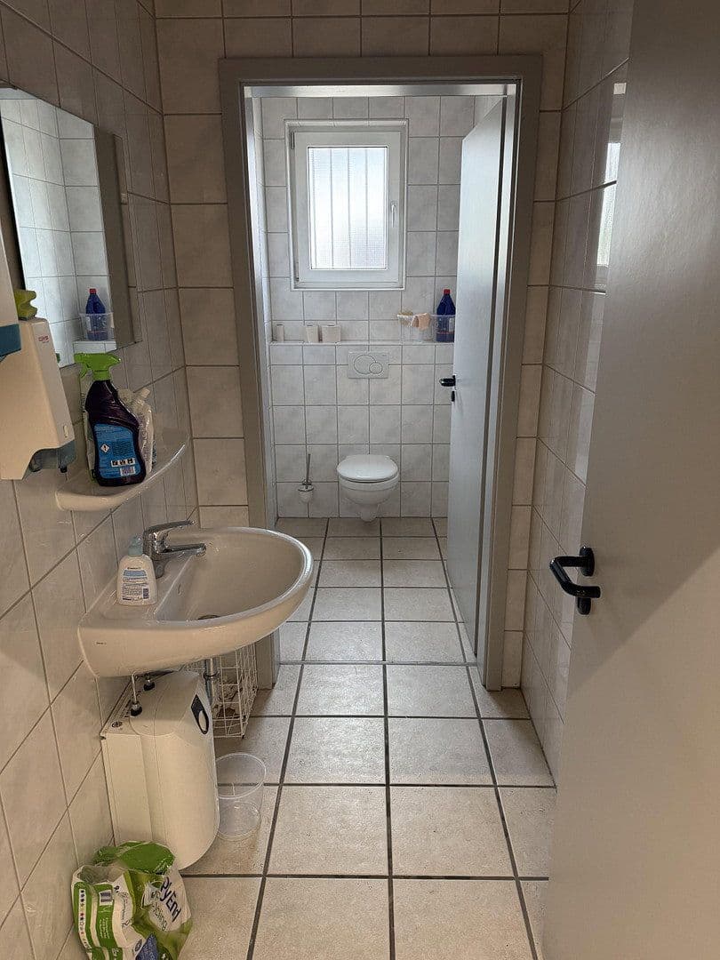 non-residential property for sale, 2,090 m², Neuburger Straße 22, Reichertshofen, Bavaria non-residential property for sale, 2,090 m², Neuburger Straße 22, Reichertshofen, Bavaria