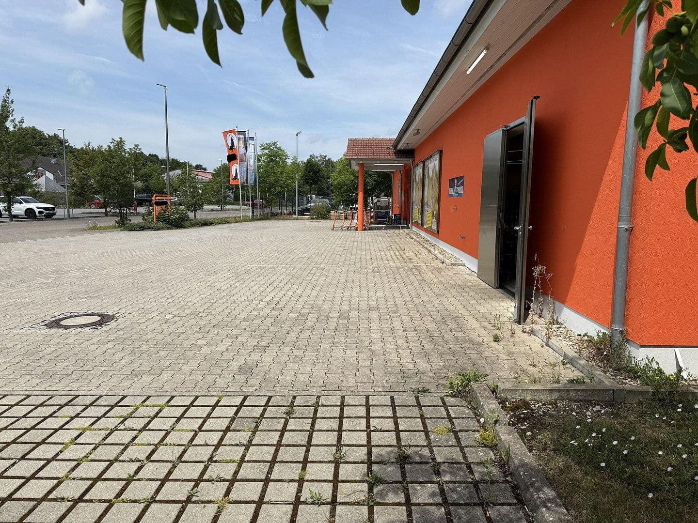 non-residential property for sale, 2,090 m², Neuburger Straße 22, Reichertshofen, Bavaria non-residential property for sale, 2,090 m², Neuburger Straße 22, Reichertshofen, Bavaria