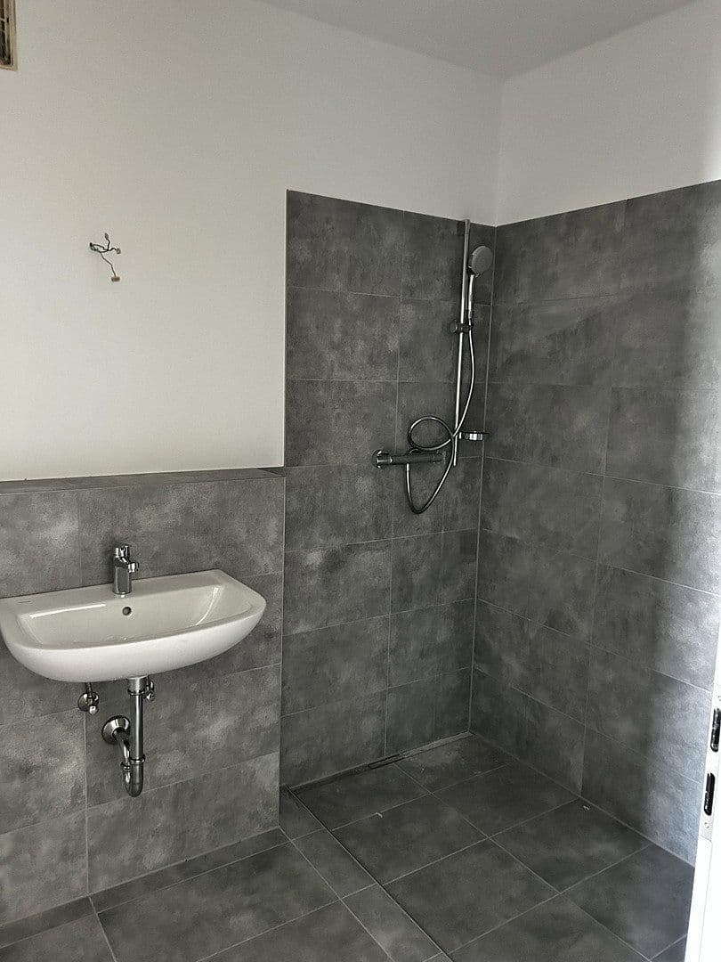 1 bedroom with open-plan kitchen flat to rent, 72 m², Aarstraße 243/245, Taunusstein, Hesse 1 bedroom with open-plan kitchen flat to rent, 72 m², Aarstraße 243/245, Taunusstein, Hesse