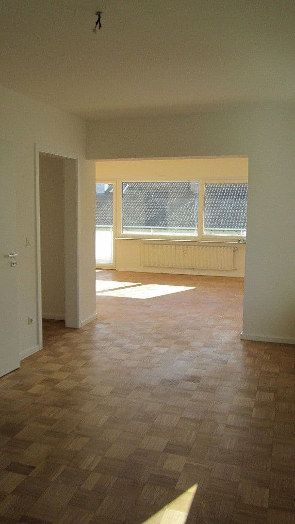 3 bedroom with open-plan kitchen flat to rent, 130 m², Herrenberg, Baden-Württemberg 3 bedroom with open-plan kitchen flat to rent, 130 m², Herrenberg, Baden-Württemberg