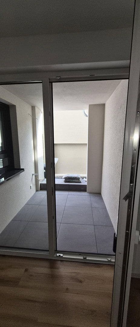 3 bedroom with open-plan kitchen flat to rent, 109 m², Frankfurt am Main, Hesse 3 bedroom with open-plan kitchen flat to rent, 109 m², Frankfurt am Main, Hesse