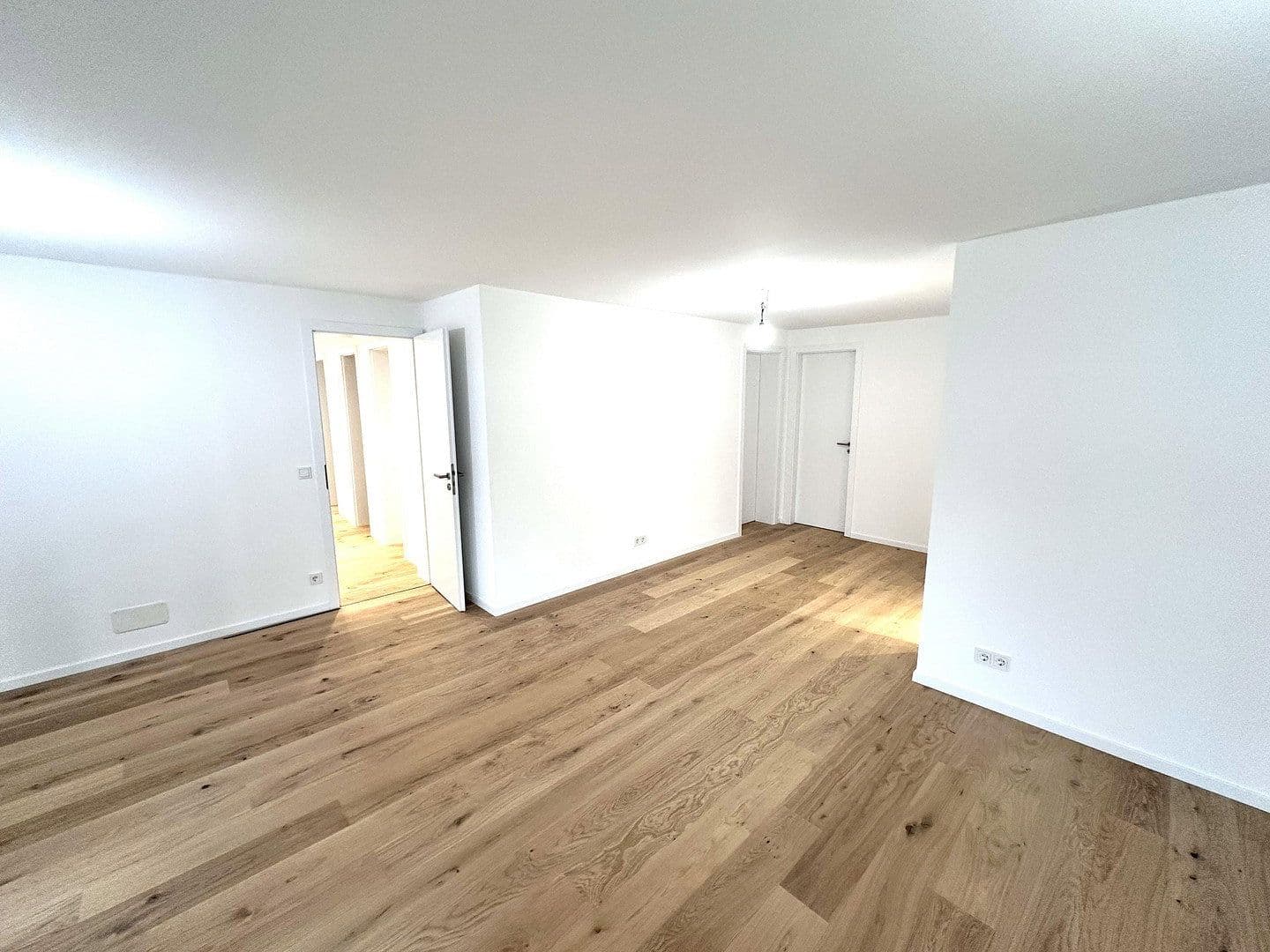 4 bedroom with open-plan kitchen flat for sale, 124 m², Kastenackerweg 10, Esslingen am Neckar, Baden-Württemberg 4 bedroom with open-plan kitchen flat for sale, 124 m², Kastenackerweg 10, Esslingen am Neckar, Baden-Württemberg