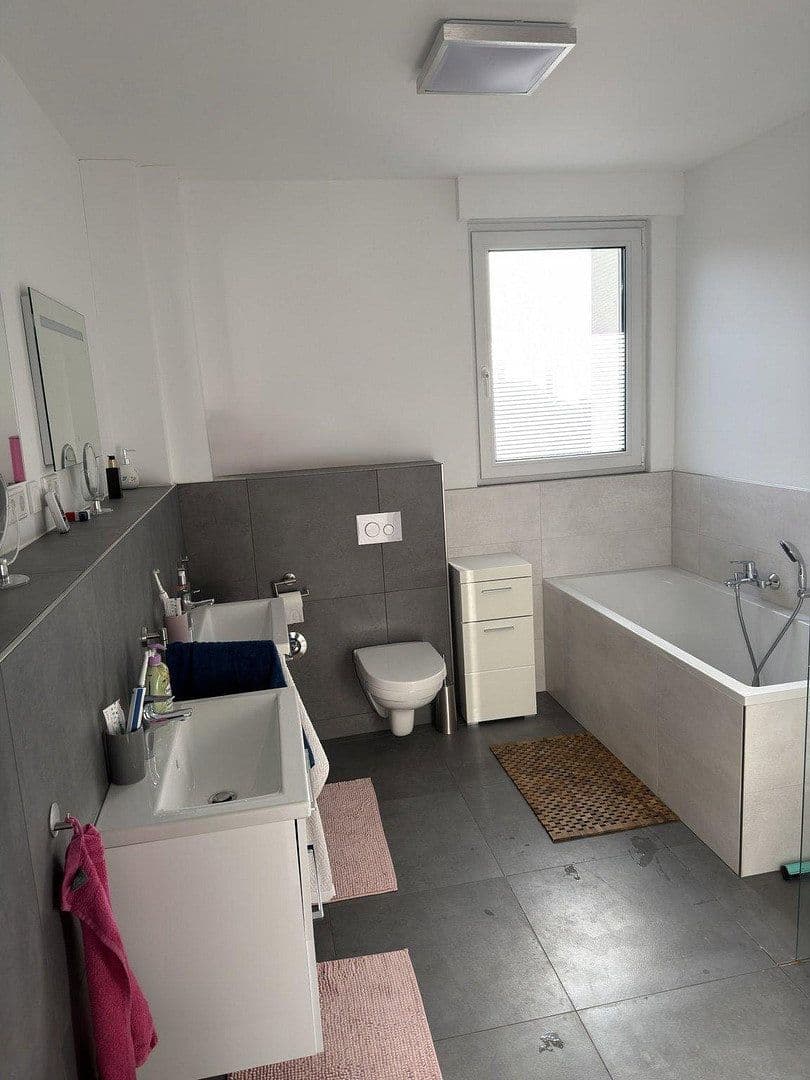 4 bedroom flat to rent, 135 m², Am Siefen 54, Solingen, North Rhine-Westphalia 4 bedroom flat to rent, 135 m², Am Siefen 54, Solingen, North Rhine-Westphalia