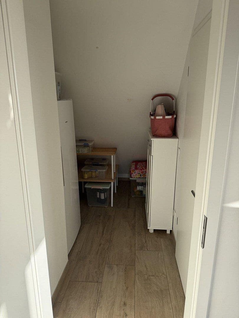 4 bedroom flat to rent, 135 m², Am Siefen 54, Solingen, North Rhine-Westphalia 4 bedroom flat to rent, 135 m², Am Siefen 54, Solingen, North Rhine-Westphalia