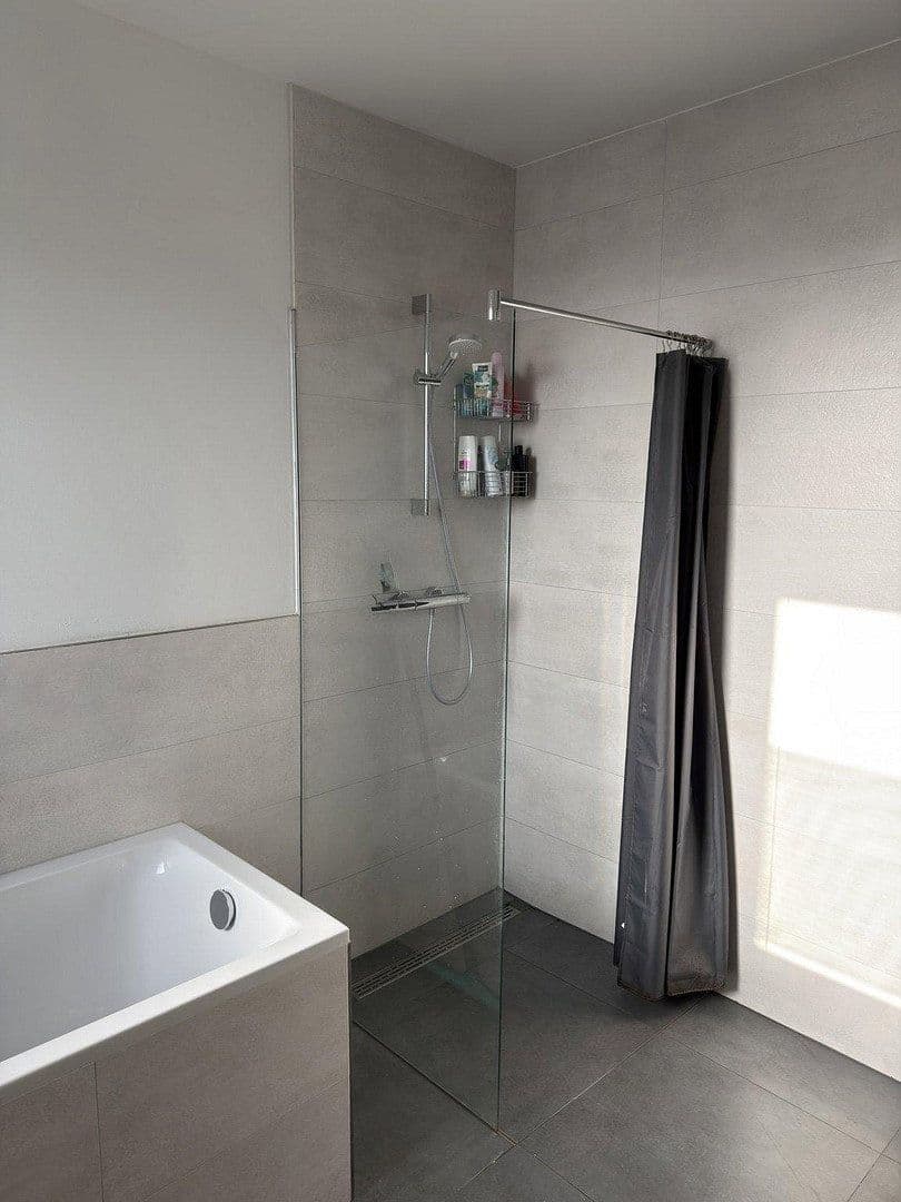 4 bedroom flat to rent, 135 m², Am Siefen 54, Solingen, North Rhine-Westphalia 4 bedroom flat to rent, 135 m², Am Siefen 54, Solingen, North Rhine-Westphalia