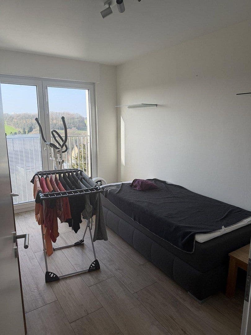 4 bedroom flat to rent, 135 m², Am Siefen 54, Solingen, North Rhine-Westphalia 4 bedroom flat to rent, 135 m², Am Siefen 54, Solingen, North Rhine-Westphalia