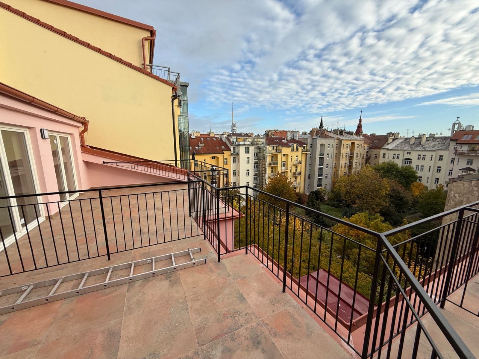 1 bedroom with open-plan kitchen flat to rent, 85 m², Chodská, Prague, Prague 1 bedroom with open-plan kitchen flat to rent, 85 m², Chodská, Prague, Prague