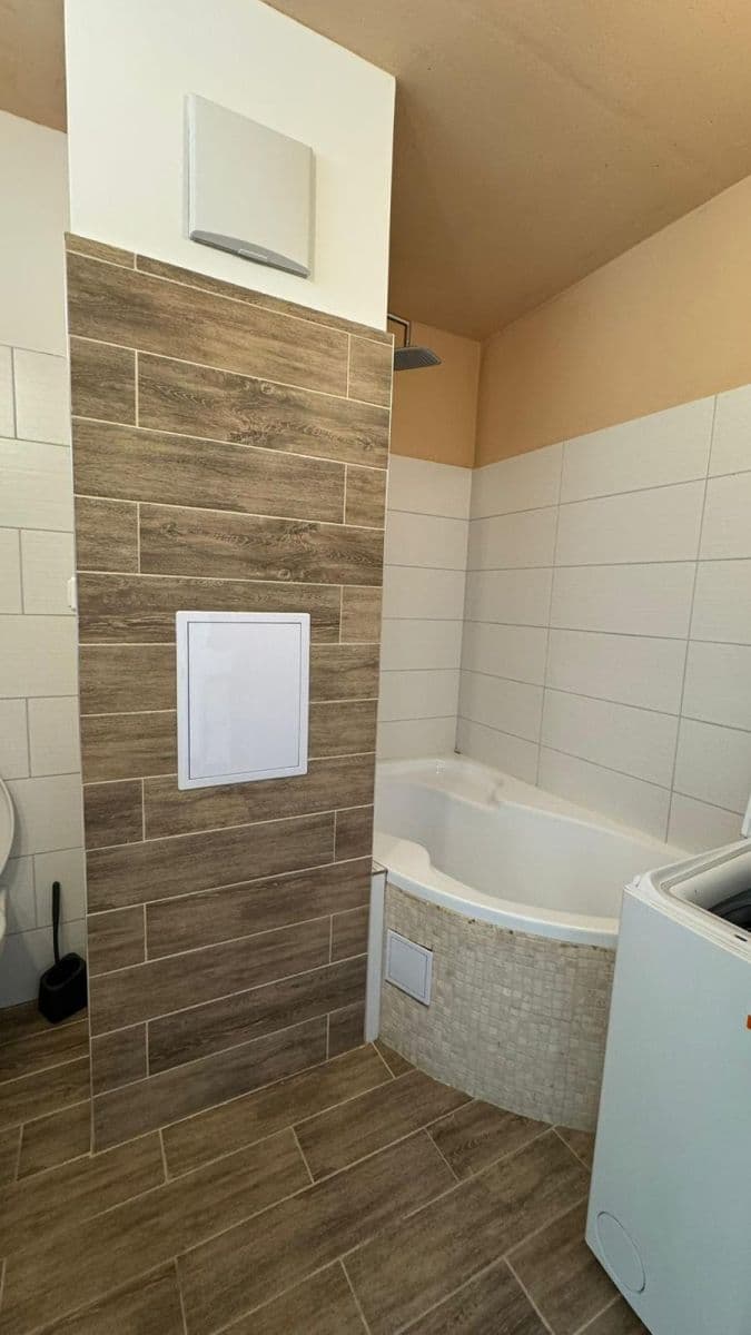 1 bedroom flat to rent, 35 m², Telečská, Jihlava, Vysočina Region 1 bedroom flat to rent, 35 m², Telečská, Jihlava, Vysočina Region