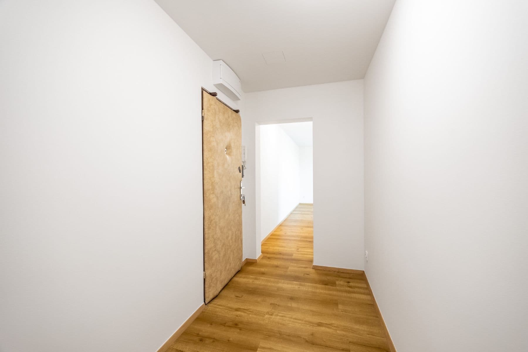2 bedroom with open-plan kitchen flat for sale, 57 m², Nekvasilova, Prague, Prague 2 bedroom with open-plan kitchen flat for sale, 57 m², Nekvasilova, Prague, Prague