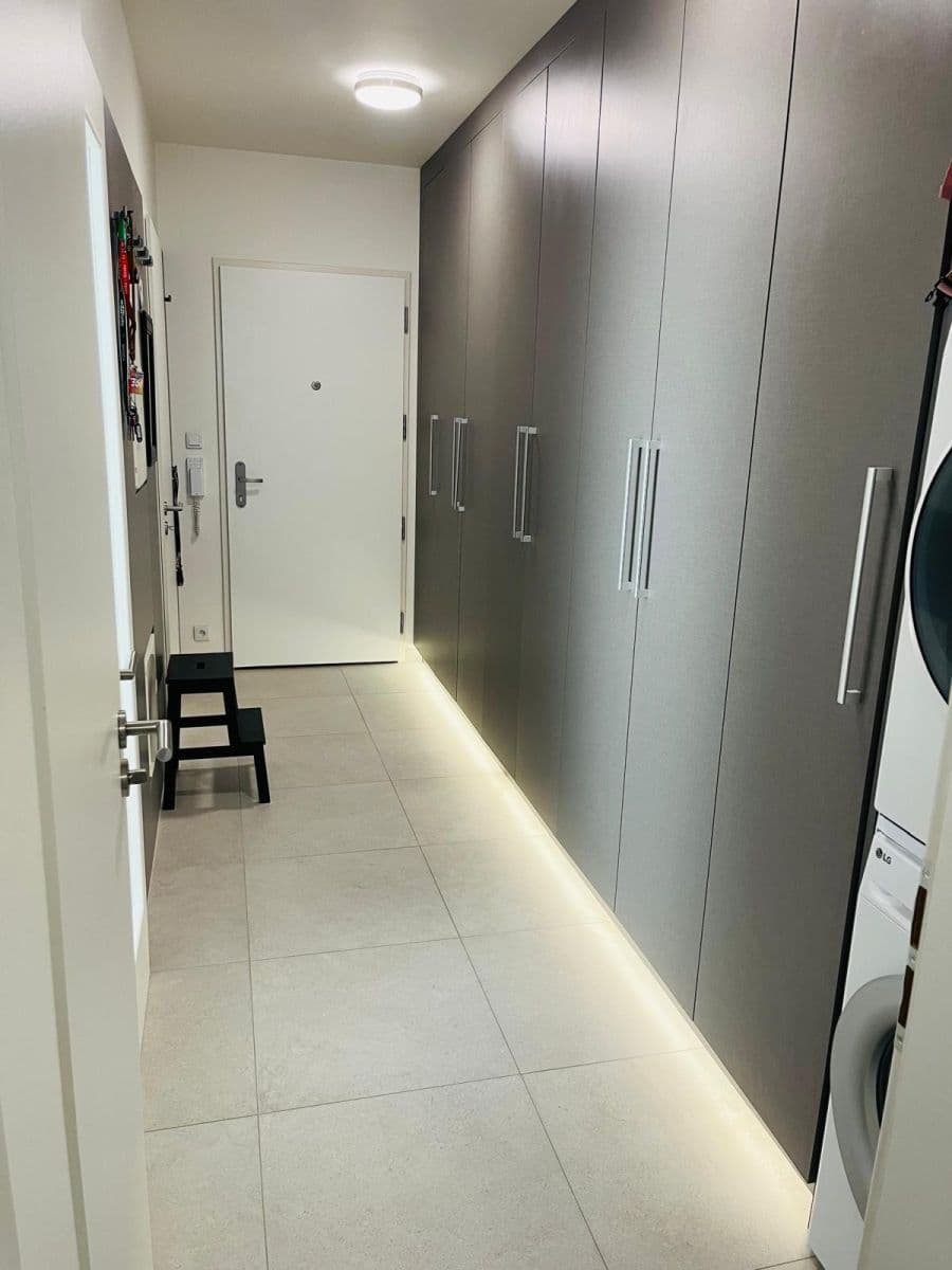 1 bedroom with open-plan kitchen flat to rent, 55 m², Olgy Havlové, Prague, Prague 1 bedroom with open-plan kitchen flat to rent, 55 m², Olgy Havlové, Prague, Prague