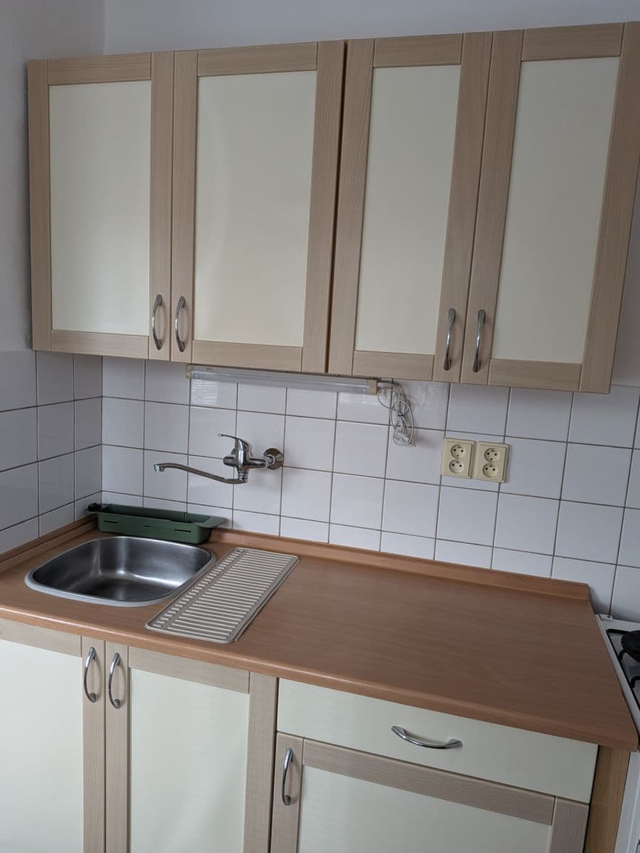 Studio flat to rent, 28 m², Bělčická, Prague, Prague Studio flat to rent, 28 m², Bělčická, Prague, Prague