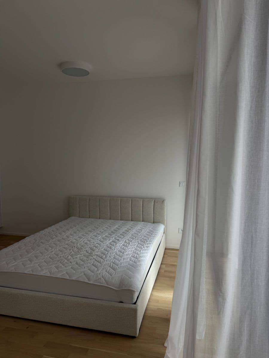 Studio flat to rent, 39 m², Hartigova, Prague, Prague Studio flat to rent, 39 m², Hartigova, Prague, Prague