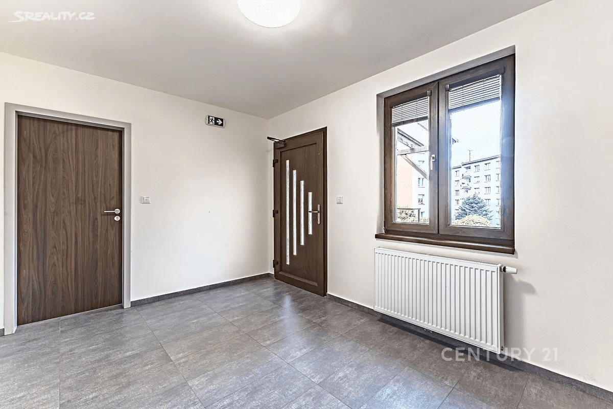 1 bedroom with open-plan kitchen flat to rent, 33 m², Humna, Kladno, Středočeský Region 1 bedroom with open-plan kitchen flat to rent, 33 m², Humna, Kladno, Středočeský Region
