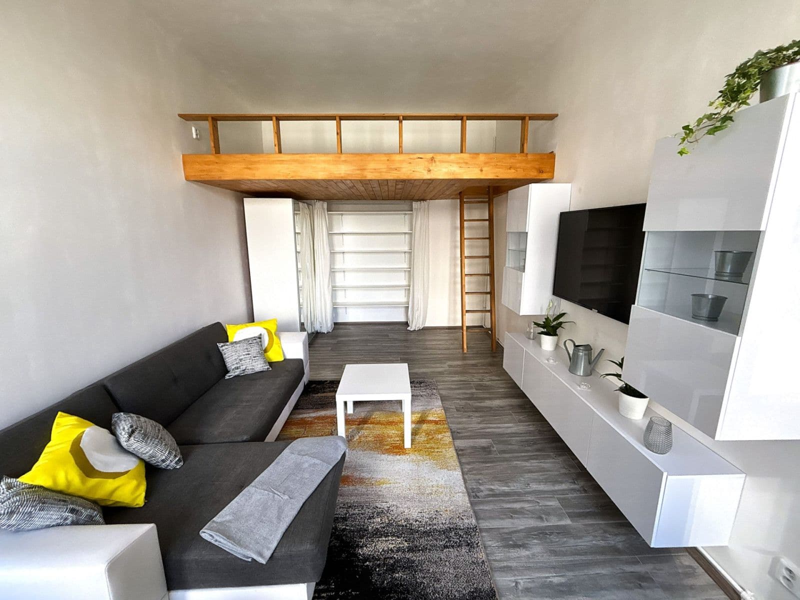 1 bedroom flat to rent, 40 m², Pernerova, Prague, Prague 1 bedroom flat to rent, 40 m², Pernerova, Prague, Prague