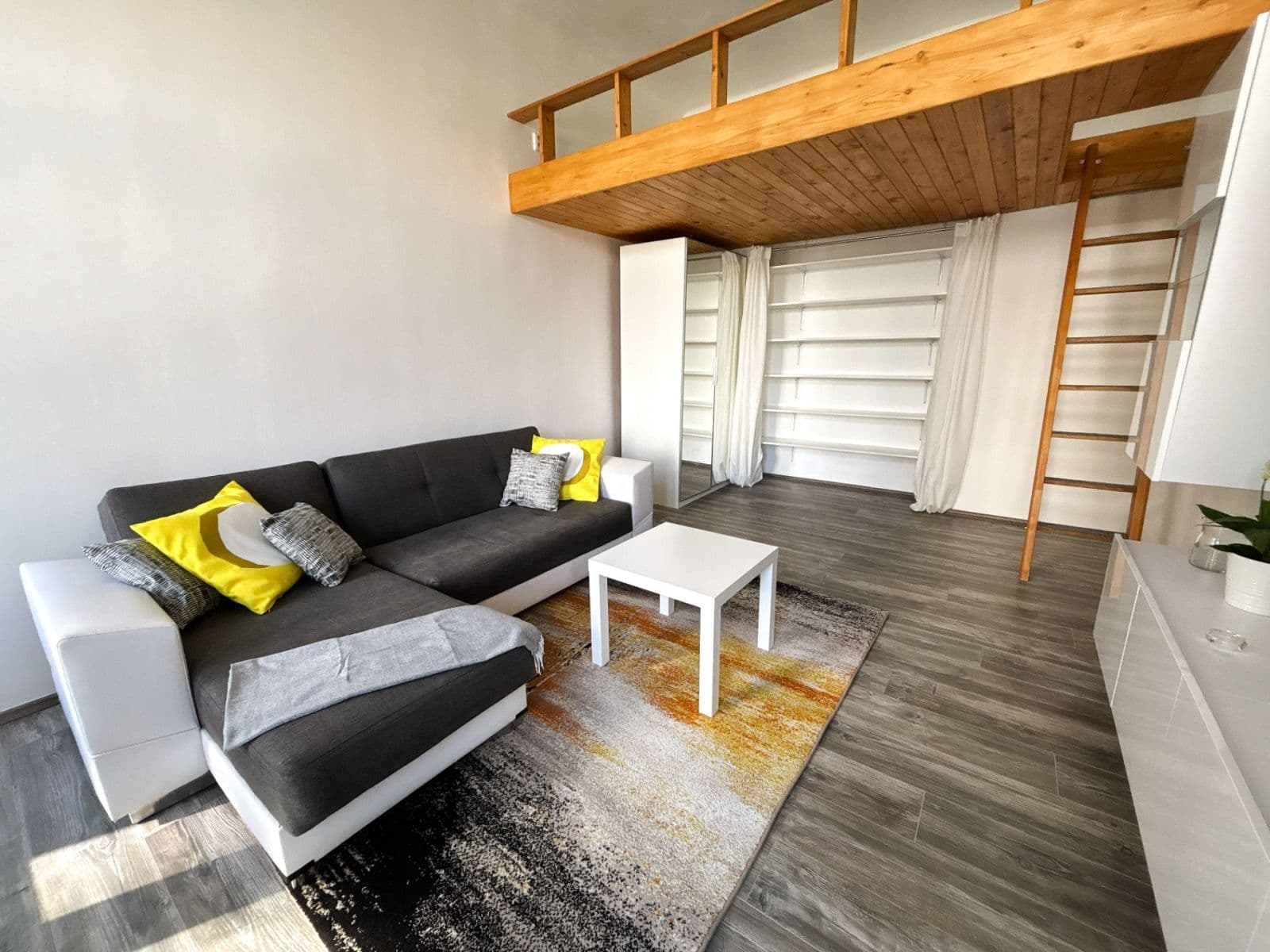 1 bedroom flat to rent, 40 m², Pernerova, Prague, Prague 1 bedroom flat to rent, 40 m², Pernerova, Prague, Prague