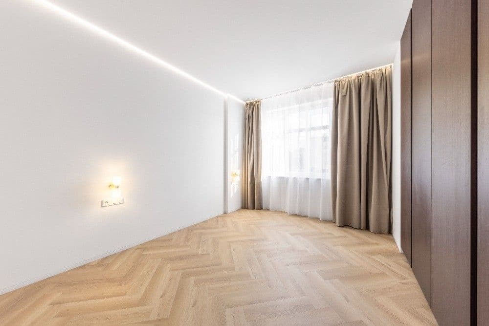 1 bedroom with open-plan kitchen flat for sale, 60 m², Jeseniova, Prague, Prague 1 bedroom with open-plan kitchen flat for sale, 60 m², Jeseniova, Prague, Prague