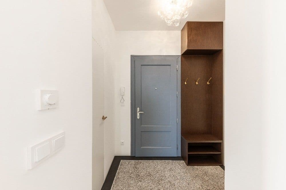 1 bedroom with open-plan kitchen flat for sale, 60 m², Jeseniova, Prague, Prague 1 bedroom with open-plan kitchen flat for sale, 60 m², Jeseniova, Prague, Prague