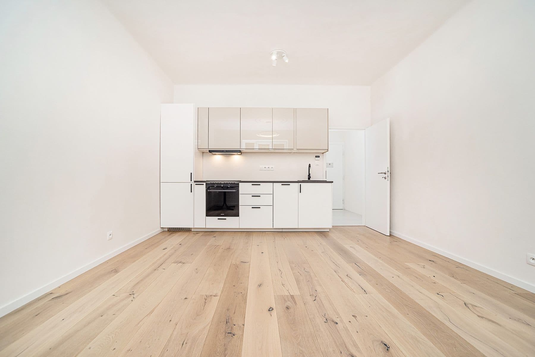 Studio flat for sale, 30 m², Brtnická, Prague, Prague Studio flat for sale, 30 m², Brtnická, Prague, Prague