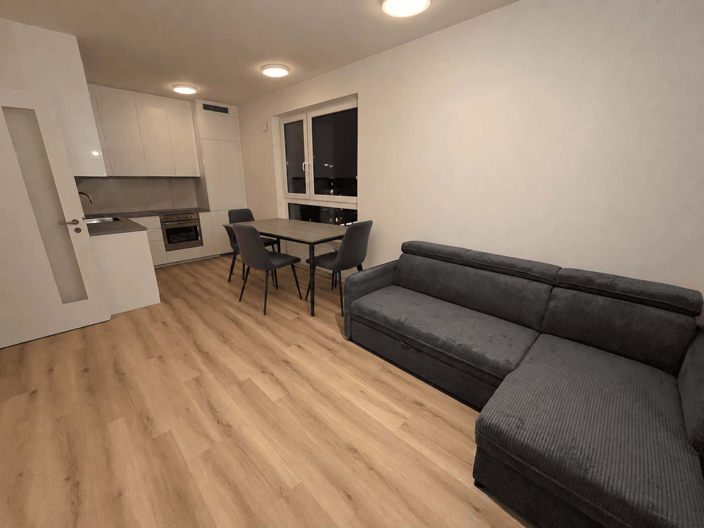 1 bedroom with open-plan kitchen flat to rent, 60 m², Waltariho, Prague, Prague 1 bedroom with open-plan kitchen flat to rent, 60 m², Waltariho, Prague, Prague